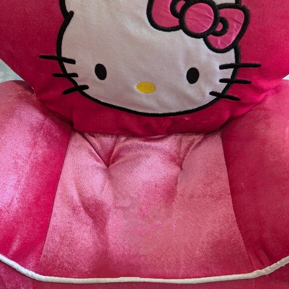 Build a Bear Hello Kitty Chair - Picture 3 of 4